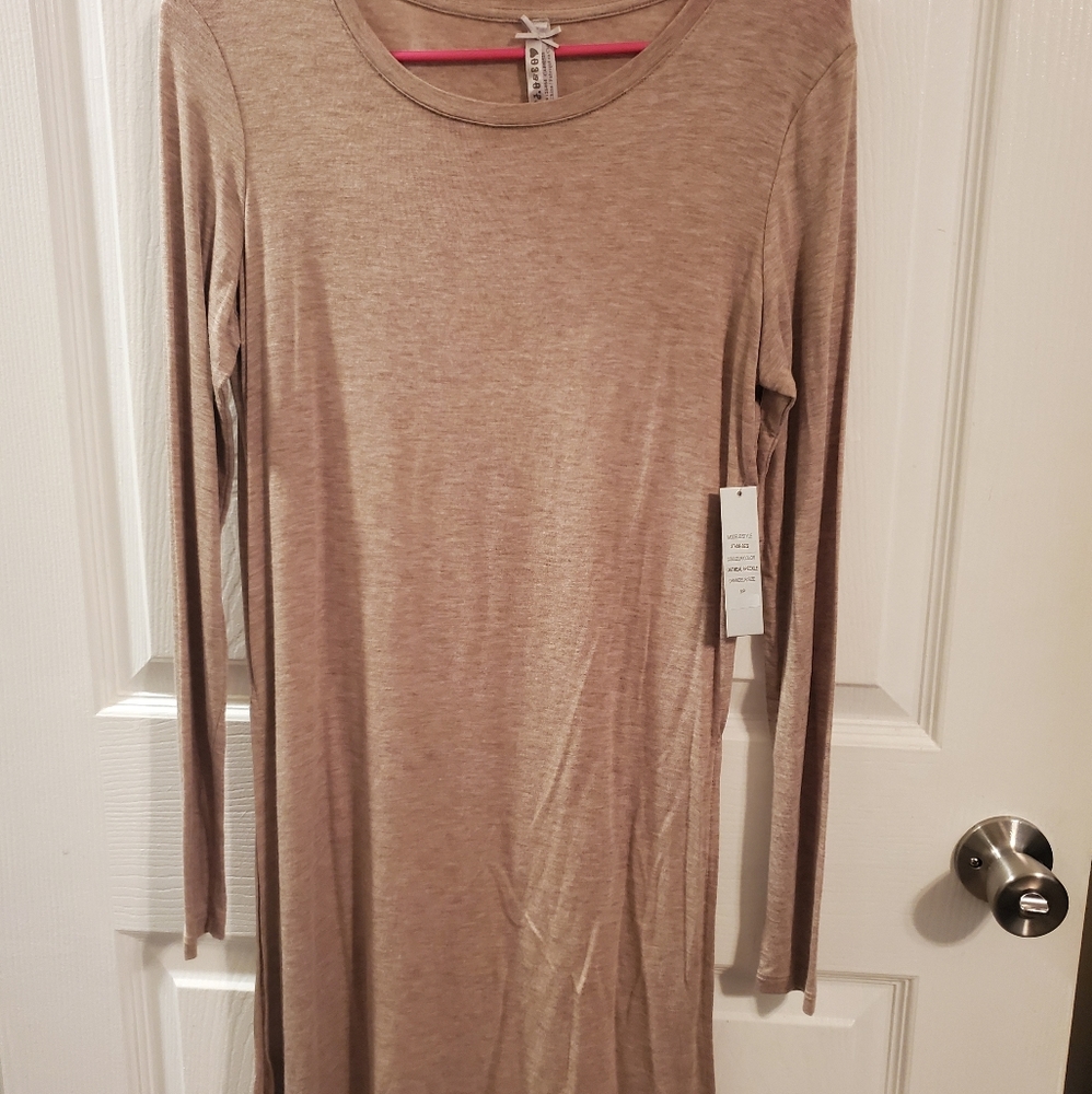 Beige dress NWT